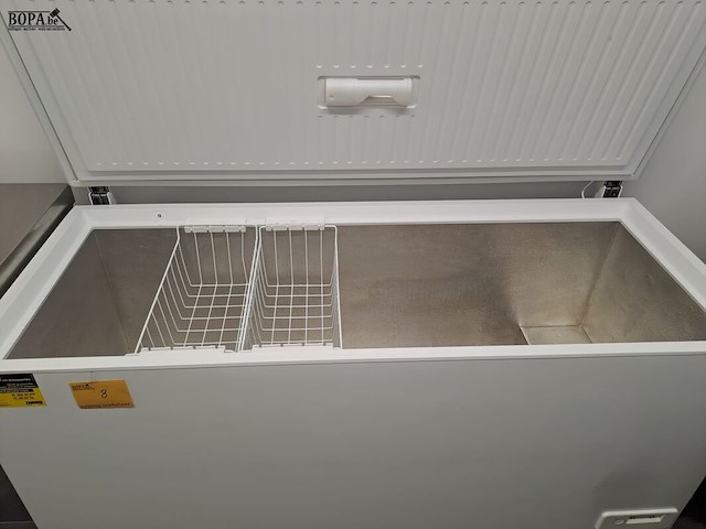 Lot 8 - diepvries zanussi - afbeelding 2 van  4