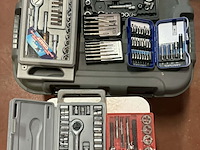 Lot 8 - dopsleutels 2 setten + mini schroevendraaiers nieuw - afbeelding 2 van  2