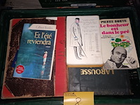 Lot 8 - franstalige boeken. 3 bakken - afbeelding 2 van  4