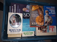 Lot 8 - franstalige boeken. 3 bakken - afbeelding 4 van  4