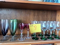 Lot 8 - gekleurde glazen. 15 stuks