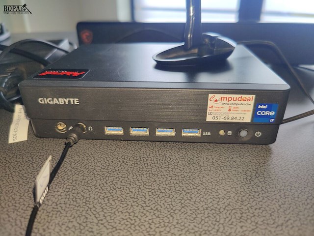 Lot 8 - gigabyte ultra compact pc kit - afbeelding 2 van  8