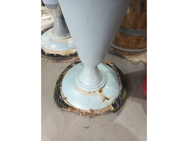 Lot 8 - groot ijsje in polyester - afbeelding 3 van  4