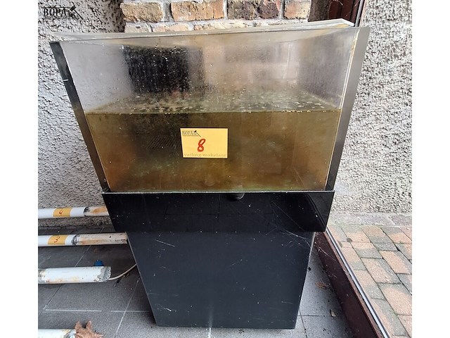 Lot 8 - homarium - afbeelding 1 van  5