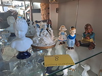 Lot 8 - lot diverse oude beeldjes