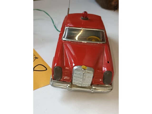 Lot 8 - mercedes met afstandsbediening - afbeelding 3 van  5