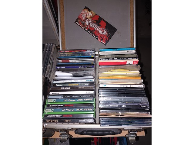 Lot 8 - muziek cd’s - afbeelding 3 van  5