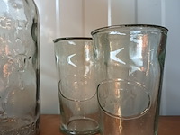 Lot 8 - oude melkfles met 4 glazen - afbeelding 4 van  4