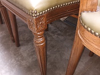 Lot 8 - ovalen tafel en stoelen - afbeelding 7 van  8