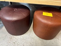 Lot 8 - poef - 2 stuks