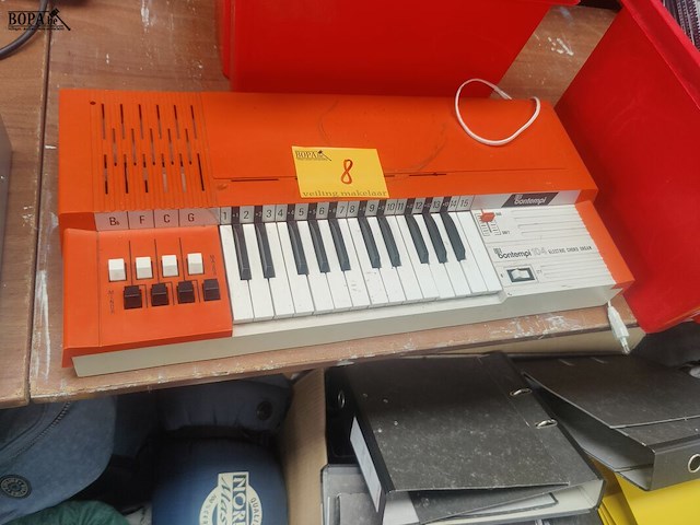 Lot 8 - retro bontempi orgel - afbeelding 1 van  4