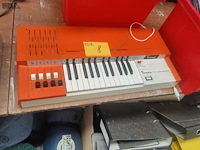 Lot 8 - retro bontempi orgel