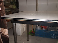 Lot 8 - retro keukentafel - afbeelding 4 van  4