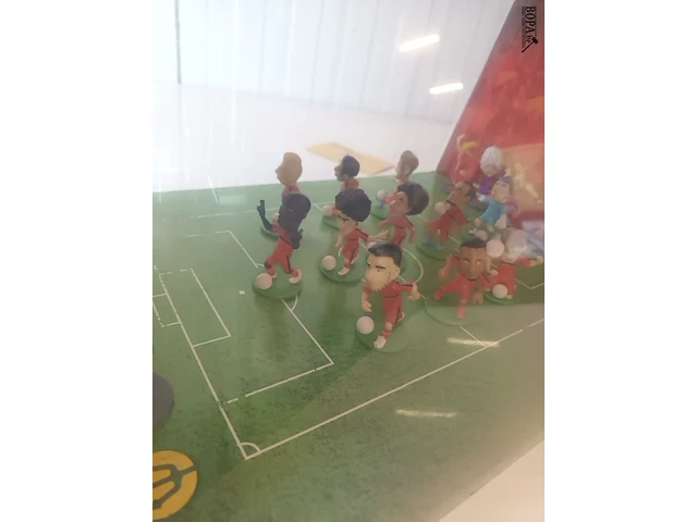 Lot 8 - rode duivels display - afbeelding 4 van  4