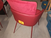 Lot 8 - rode eetkamerstoelen. 4 stuks - afbeelding 2 van  3
