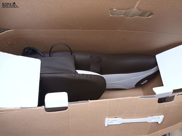 Lot 8 - shiatsu massagestoel sholl - afbeelding 3 van  3