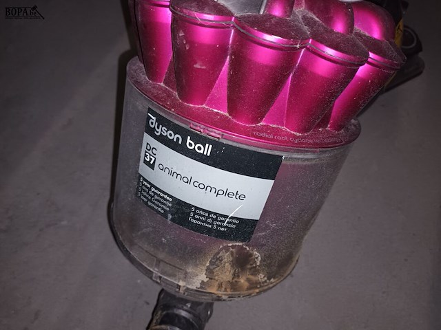 Lot 8 - stofzuiger dyson ball - afbeelding 2 van  3