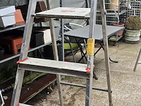 Lot 8 - trapladder 6 treden - afbeelding 3 van  3