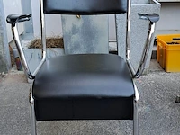 Lot 8 - vintage toiletstoel met verchroomd stalen frame, zwart kunst