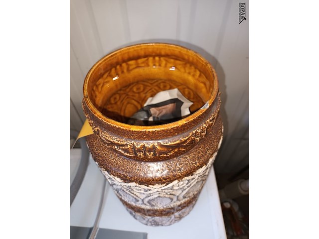 Lot 8 - vintage vaas bay keramik - afbeelding 3 van  4