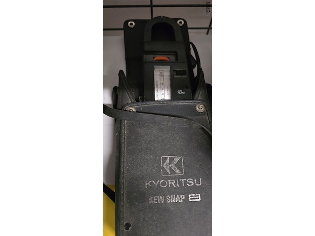 Lot 8 - volt/ohm meter 3 stuks - afbeelding 3 van  4