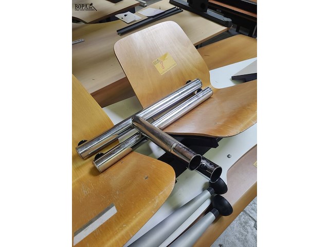 Lot 8 - wachtbank - afbeelding 2 van  3