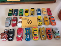 Lot 80 - auto’s op schaal. 24 stuks - afbeelding 1 van  4