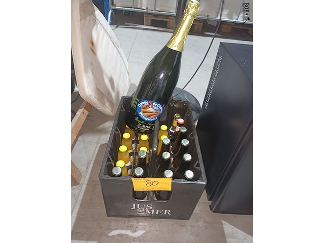 Lot 80 - bier en frisdranken - afbeelding 1 van  4