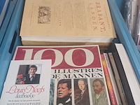Lot 80 - boeken. 3 bakken - afbeelding 3 van  6