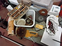 Lot 80 - diverse boorkitjes, staalwol, roterende borstels, schuurschi - afbeelding 1 van  8