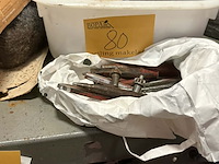 Lot 80 - diverse boorkitjes, staalwol, roterende borstels, schuurschi - afbeelding 2 van  8