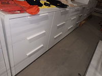 Lot 80 - dubbelzijdige ladekast - afbeelding 2 van  3