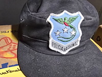 Lot 80 - guatemala 1 kepie + 1 pet - afbeelding 3 van  3