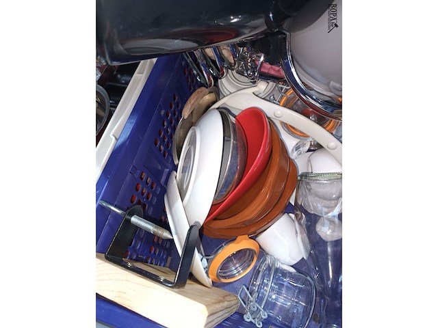 Lot 80 - huisraad. 1 bak - afbeelding 4 van  4