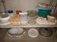 Lot 80 - keukengerei en huisraad. inhoud rek - afbeelding 4 van  4