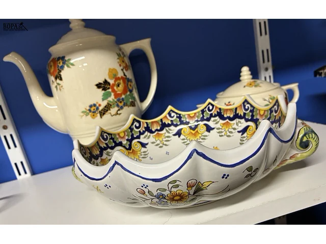 Lot 80 - lot keramiek met stempel - afbeelding 3 van  10