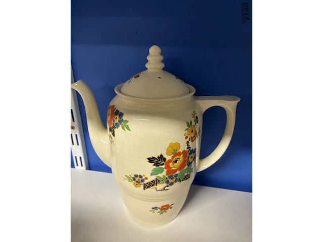 Lot 80 - lot keramiek met stempel - afbeelding 6 van  10