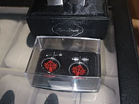 Lot 80 - manchetknopen en kistje - afbeelding 2 van  4