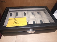 Lot 80 - manchetknopen en kistje - afbeelding 3 van  4