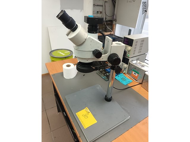 Lot 80 - microscoop - afbeelding 1 van  4