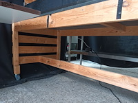 Lot 80 - mobiele houten werktafel - afbeelding 3 van  3