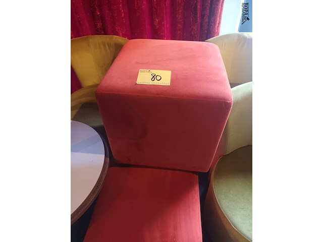 Lot 80 - oranje zitkubus. 4 stuks - afbeelding 2 van  4
