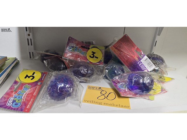 Lot 80 - orb odditeez beadiballz, nieuw 11 stuks - afbeelding 1 van  3