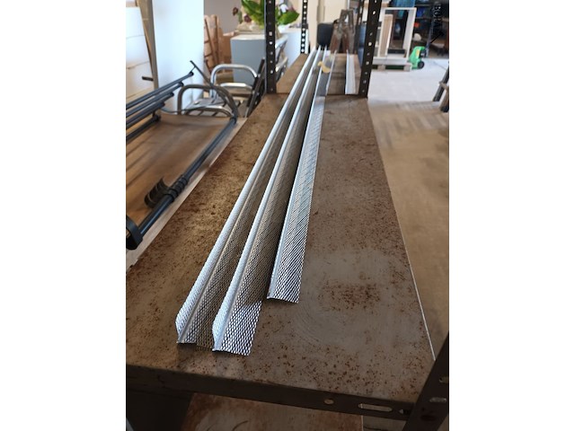 Lot 80 - profielen. 5 stuks - afbeelding 2 van  3