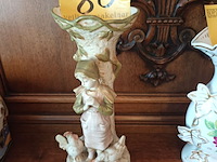 Lot 80 - royal dux. meisje met kippen - afbeelding 1 van  5