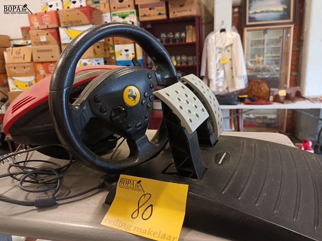 Lot 80 - thrustmaster gaming - afbeelding 1 van  4