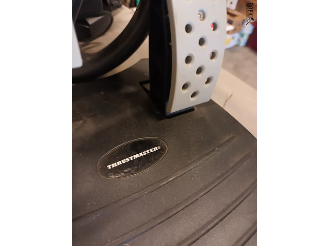Lot 80 - thrustmaster gaming - afbeelding 2 van  4