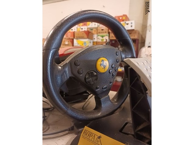 Lot 80 - thrustmaster gaming - afbeelding 3 van  4