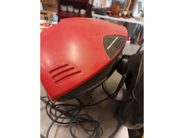 Lot 80 - thrustmaster gaming - afbeelding 4 van  4