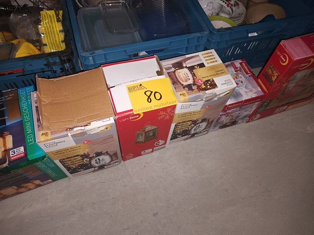 Lot 80 - verlichte kerstdecoratie. 6 stuks - afbeelding 1 van  5